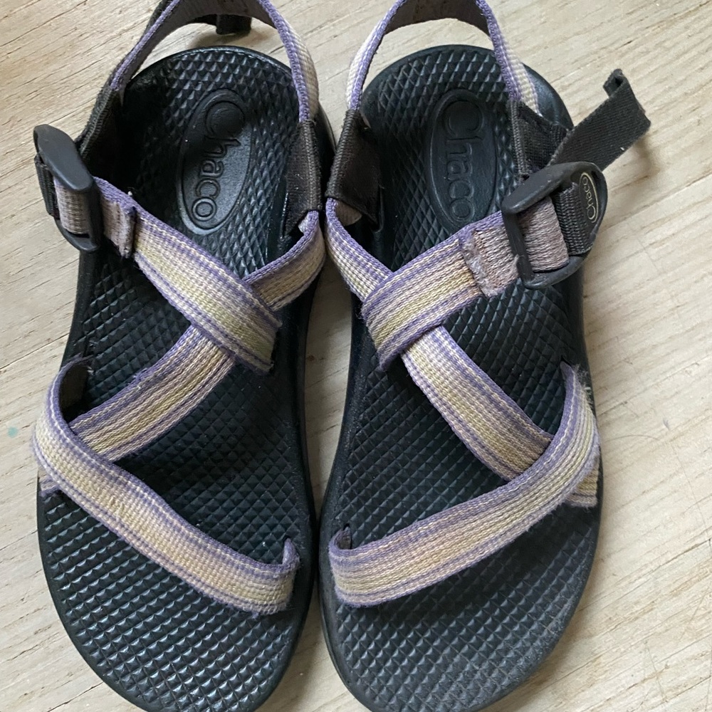 Kids Chaco Sandals Size 2 (EU 33)